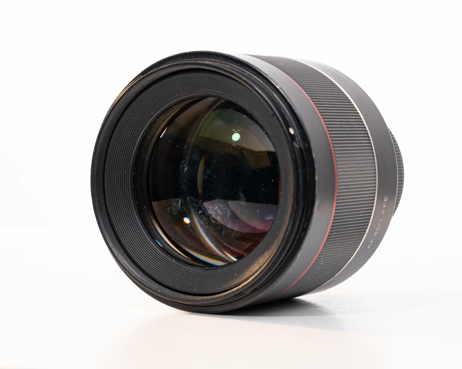 Samyang AF 85mm f/1.4, vista principal