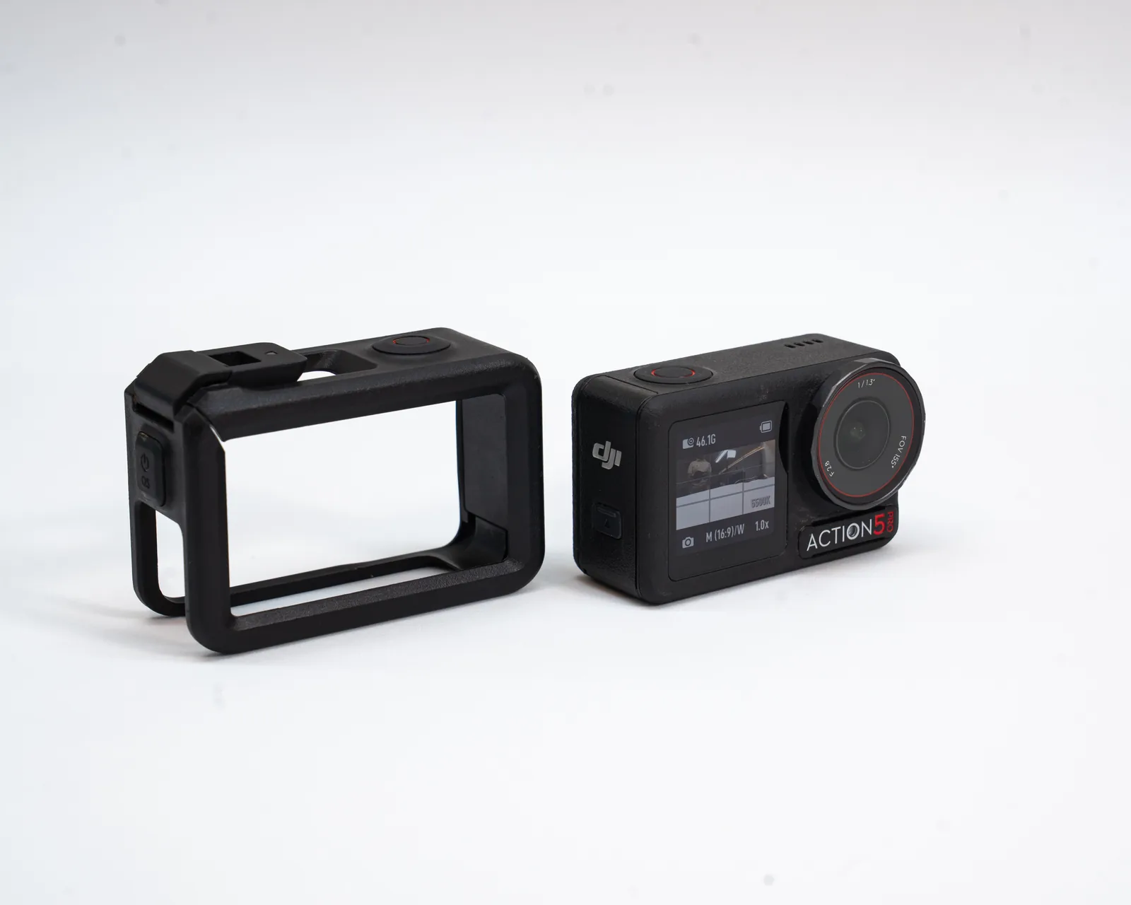 DJI Osmo Action 5 Pro + protector, vista principal